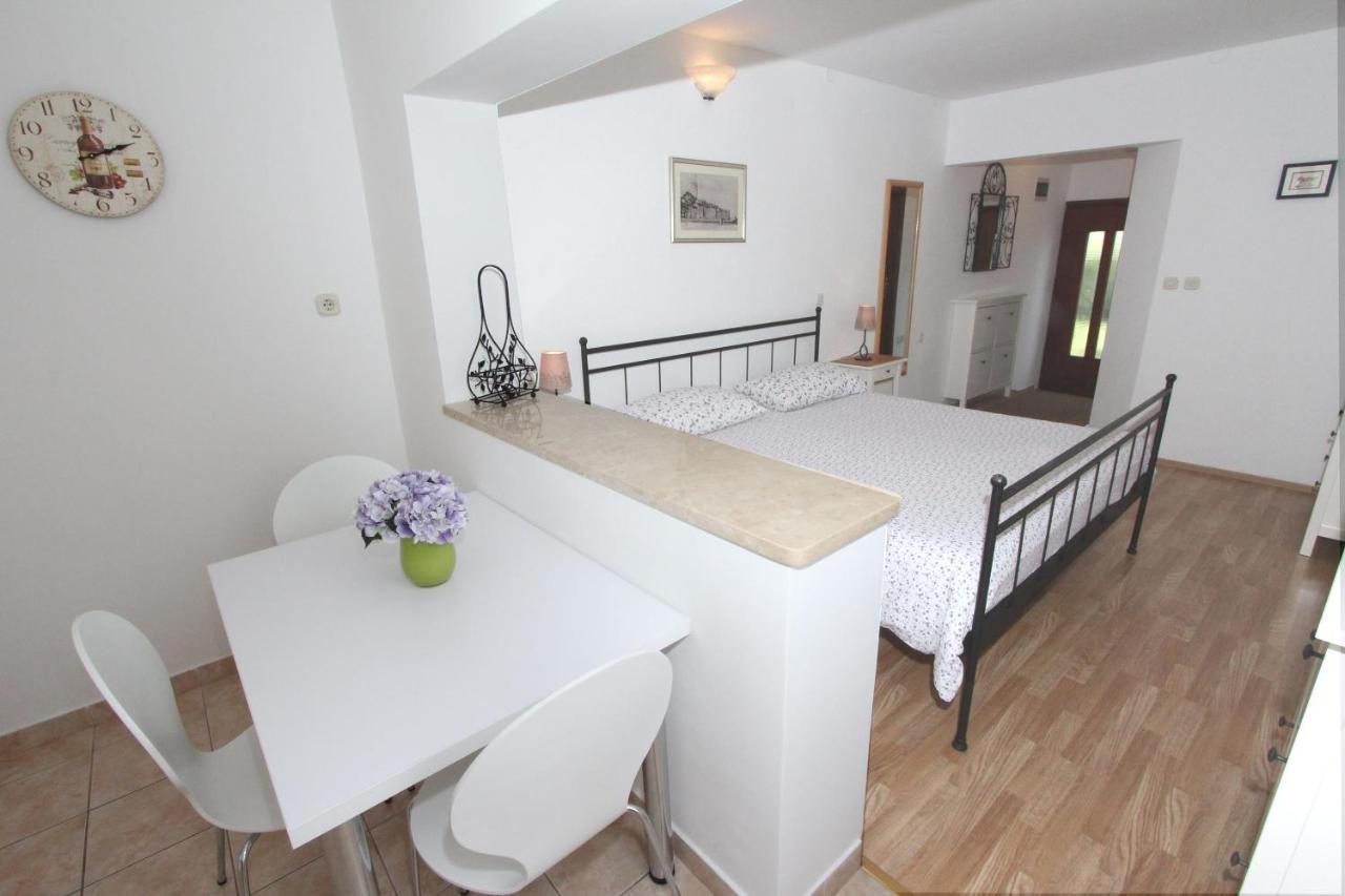 Apartments Mirela Rovinj Extérieur photo